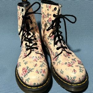 Doc Martens almost brand new!
